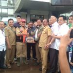 DPRD Jabar Serahkan Bantuan Korban Banjir Bandang
