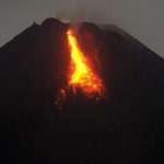 Gunung Merapi Kembali Keluarkan lava Pijar