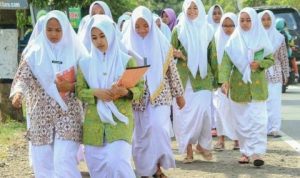 Dukung Pendidikan Pesantren, DPRD Jabar Sahkan Raperda IV