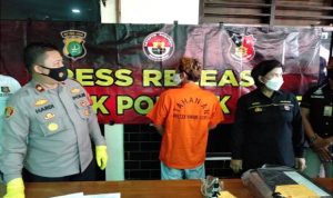polisi-ciduk-pemalsu-sertifikat-vaksin-covid19-di-pondok-gede-udu
