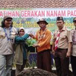 Gerakan Pramuka Ranting Pamarican Ciamis Melaksanakan GNP di Polybag