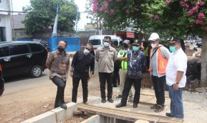 DPRD Jabar Temukan Keterlambatan Perbaikan Jalan Kalimulya Depok