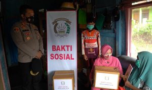 Anak 14 Tahun ini Berjuang Cari Nafkah Demi Obati Penyakit Jantung Ibunya