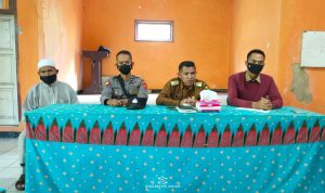 Pemdes Cibadak Kec. Pabuaran Bagikan Insentif RT/RW dan Linmas