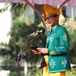 Upacara HUT ke-77 RI, Menparekraf Sandiaga Kenakan Baju Adat Suku Kaili 