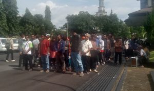 Ke Kantor DPRD, Ratusan Petani di Pamarican Ciamis Tolak Perpanjangan HGU PT. Wiriacakra