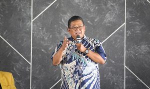 Sadar Muslihat Menjadi Pembicara dalam Kuliah Lapangan Mahasiswa Universitas Suryakencana