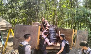 Diduga Ilegal, 2.200 Liter Solar Diamankan Polres PALI