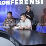 Densus 88 Tangkap Terduga Teroris di Bekasi, Sita Puluhan Pucuk Senjata