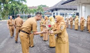 Dedikasi Tanpa Batas, Empat Pegawai Senior Setda Ciamis Tuai Apresiasi di Momentum Hari Kartini